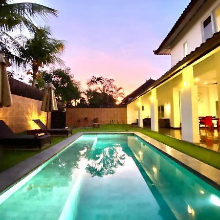 Villa Julia | Heart Of Seminyak | 350M Beach Экстерьер фото
