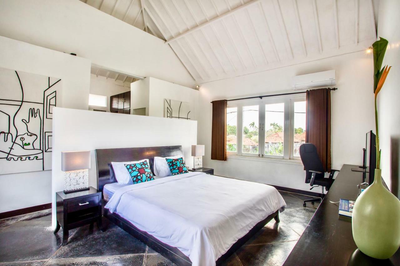 Villa Julia | Heart Of Seminyak | 350M Beach Экстерьер фото